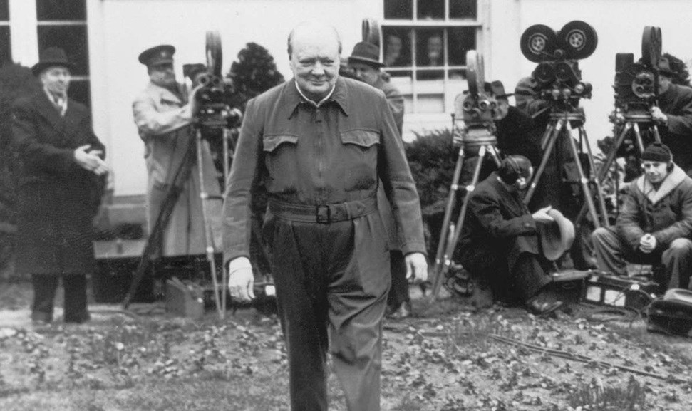 Zelenskog napali jer nije bio u odijelu. Ovo je Churchill usred rata u Bijeloj kući