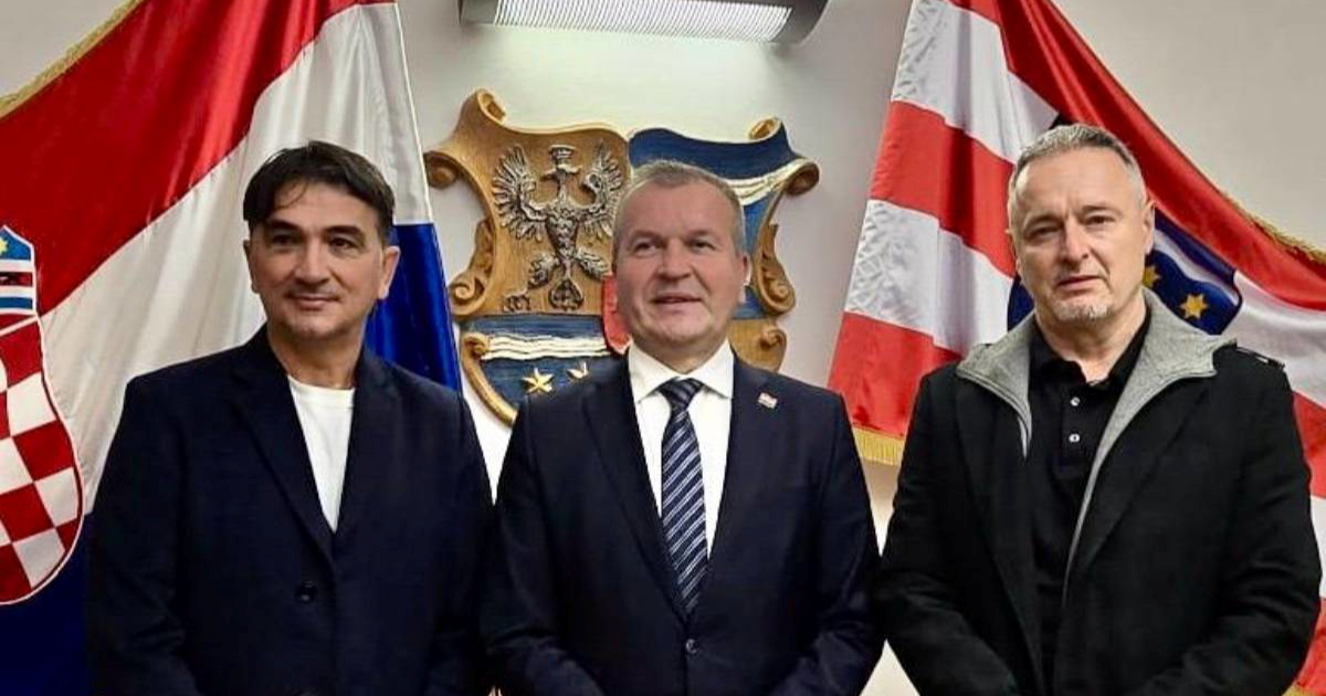 FOTO HDZ-ov župan u palači organizirao svečano primanje Thompsona, zvao veterane