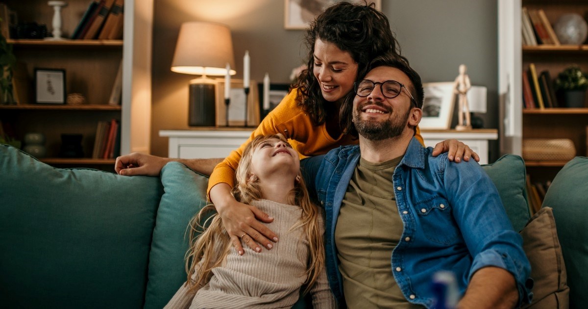 Roditelji koji jačaju samopouzdanje svoje djece imaju ovih deset navika