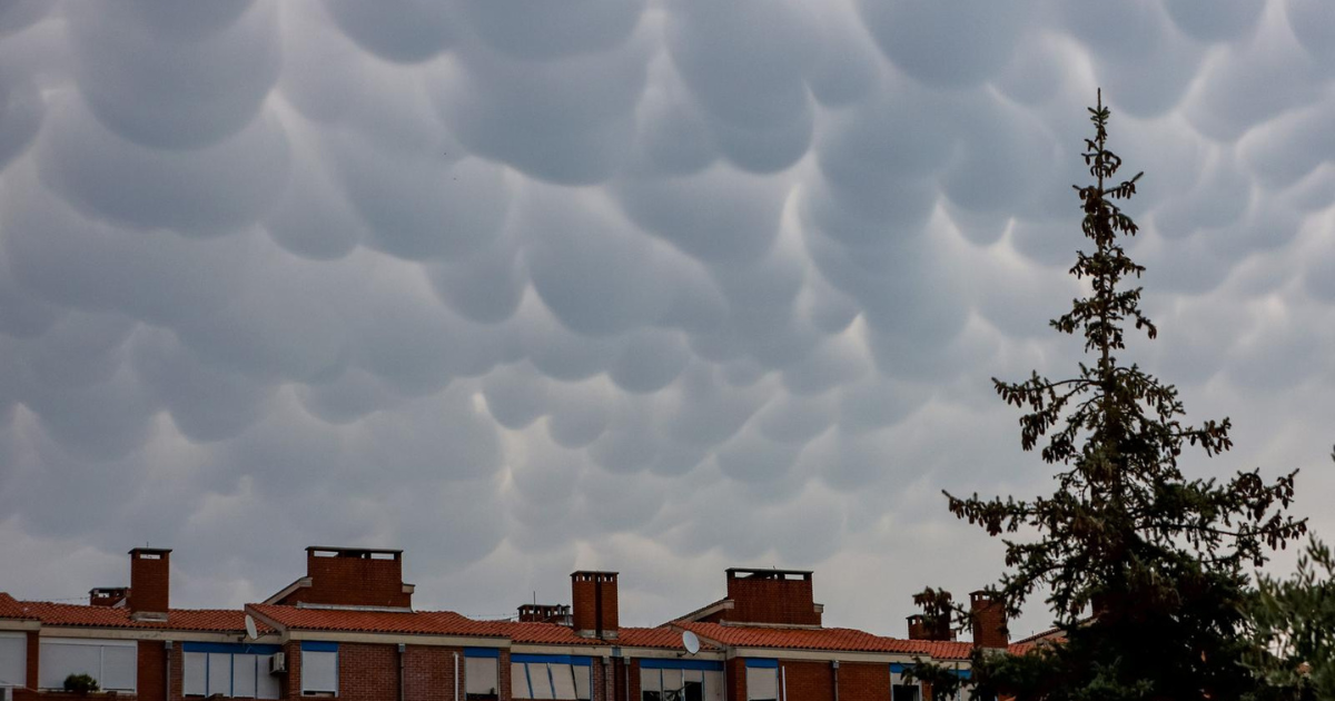 FOTO Neobična pojava: Iznad Zadra pojavili se mammatus oblaci