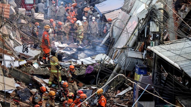 U Rio de Janeiru se srušila stambena zgrada, poginuli muškarac i dijete