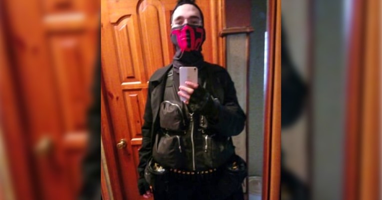 Napadač na rusku školu najavio pokolj, nosio masku s natpisom "bog"
