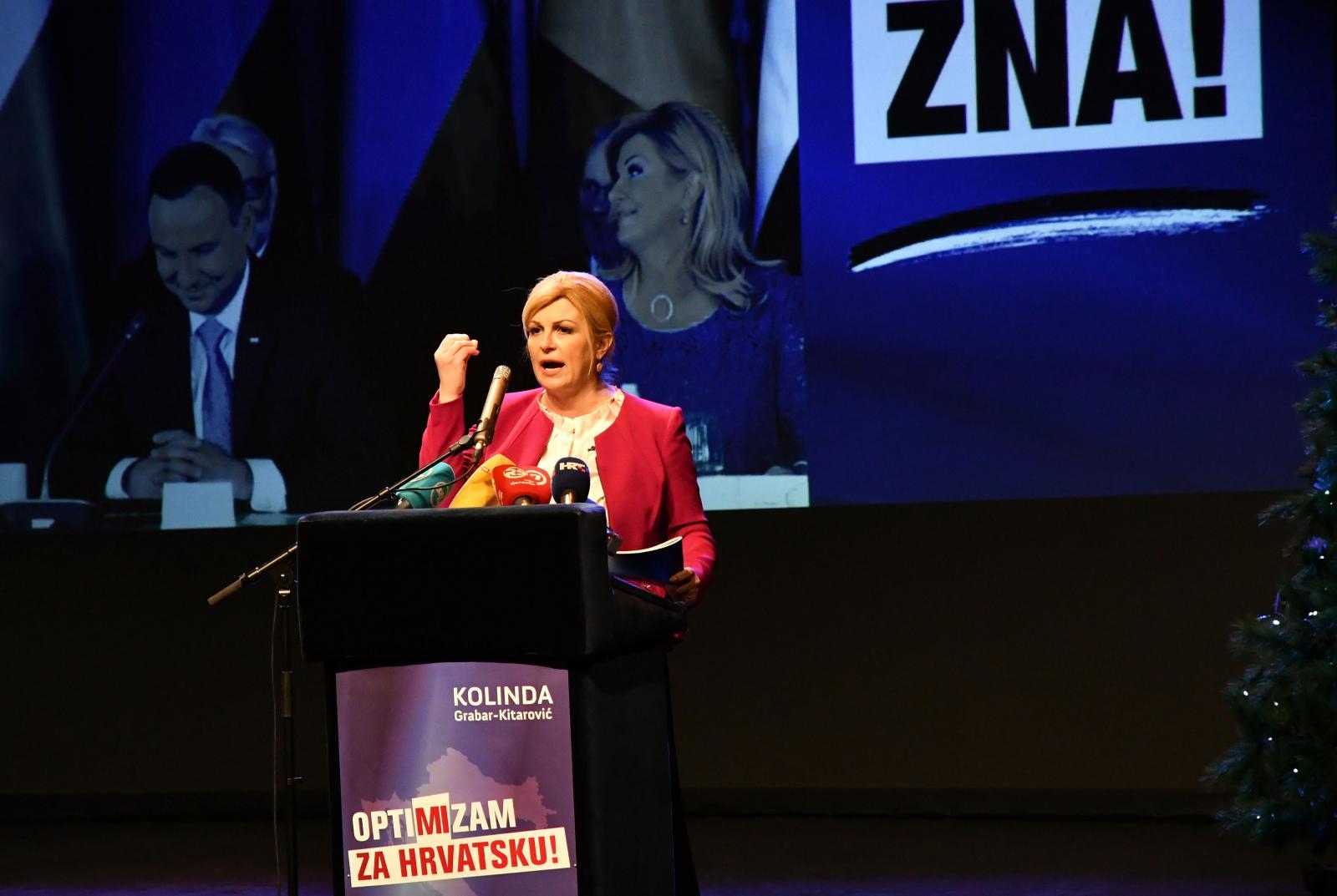 Kolinda: Josipović nije ništa radio, morali smo prašinu pobrisati kad smo došli