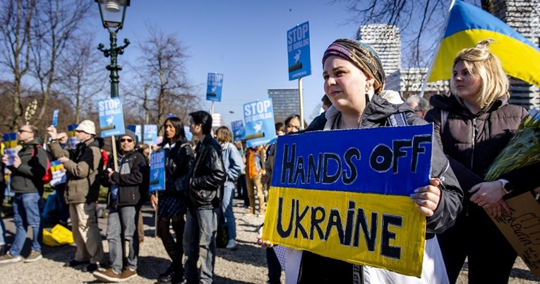 Europljani prosvjeduju protiv ruske agresije: "Bit ćemo ovdje dok Putin ne ode"
