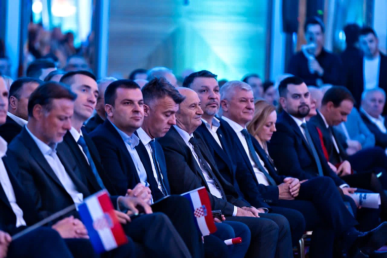 Ovo su ljudi koji Plenkoviću drže vlast. Katastrofa s otpadom im nije problem