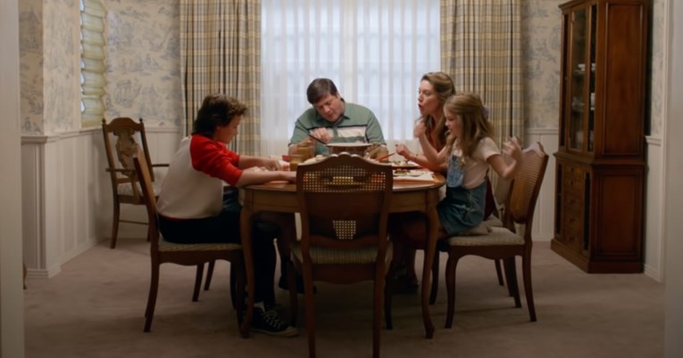Šest razloga zbog kojih je dobro za djecu da cijela obitelj jede za stolom