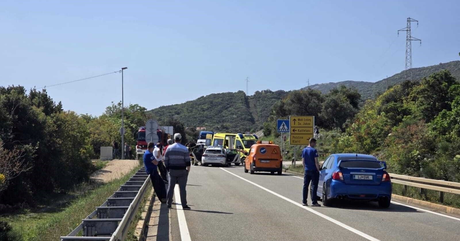 Policajac ozlijeđen u prometnoj na Lošinju, spašavali ga helikopterom