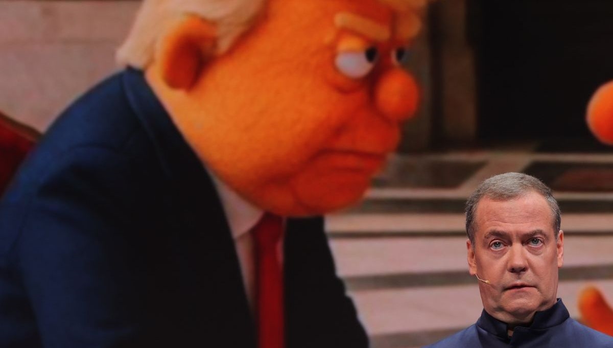 Medvedev Trumpu: Rusija nije Izrael, a ni Iran