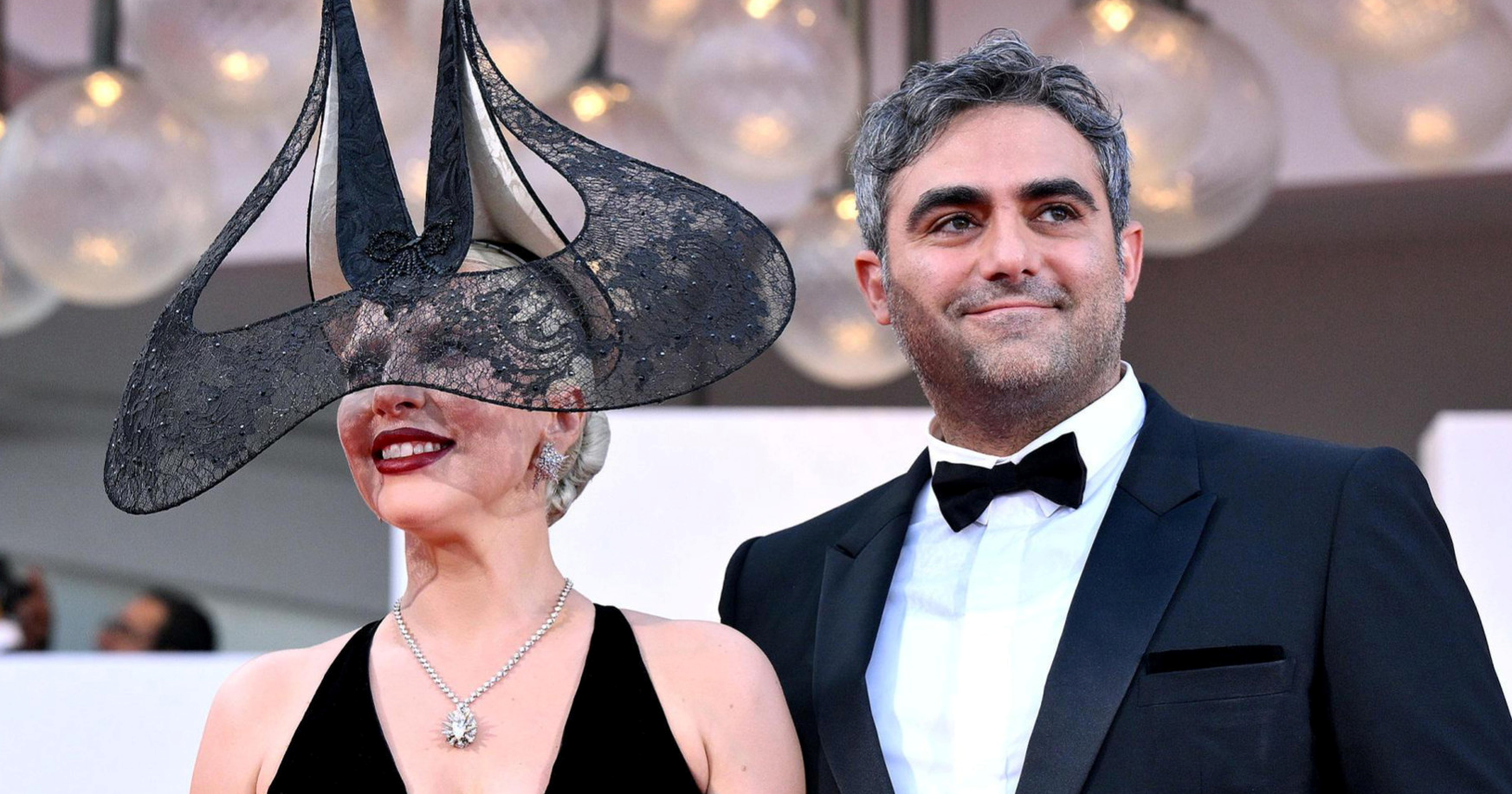 Lady Gaga: Zaručnik i ja putovali smo cijelu godinu, a uskoro ćemo se vjenčati