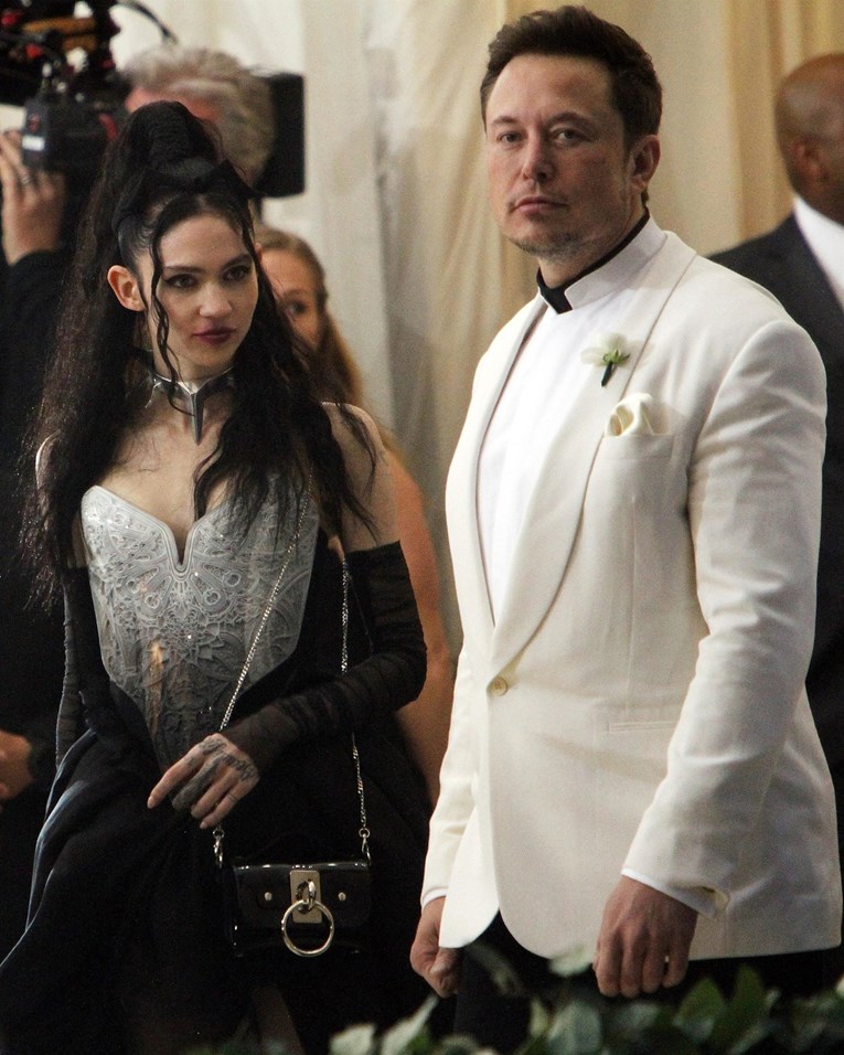 Grimes o Musku: "Ponaša se jako blesavo. Meni je prioritet zajedničko roditeljstvo"