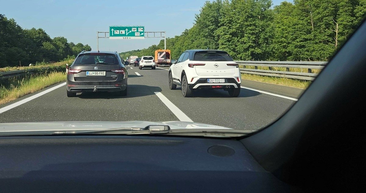 Nesreća na A1 na ulazu u Zagreb, stvara se kolona