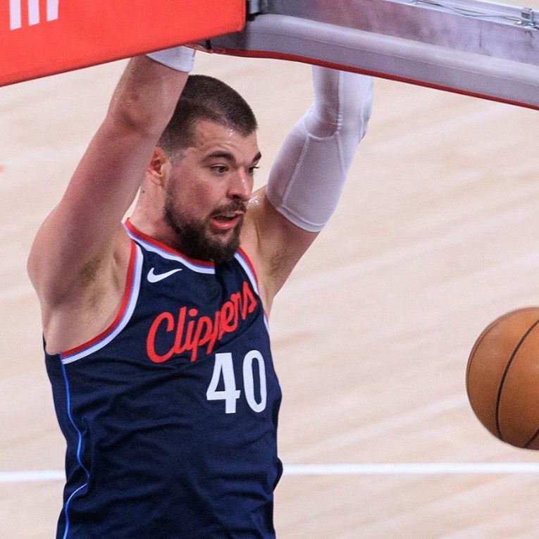 Novi double-double Zupca u sedmoj uzastopnoj pobjedi Clippersa