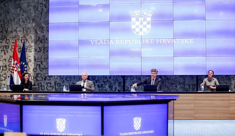 Vlada: Predsjednik Upravnog vijeća KBC-a Osijek podnio ostavku