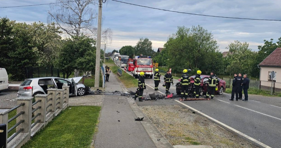 FOTO Pravosudni policajac prešao u suprotnu traku i poginuo. Djevojka teško ozlijeđena