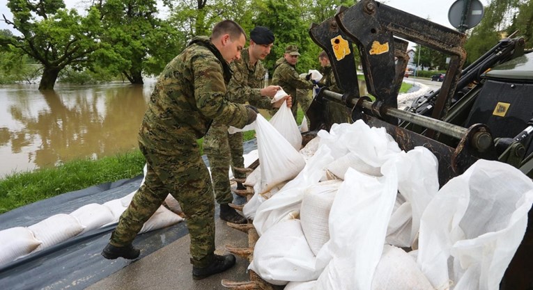 150 hrvatskih vojnika u pripravnosti, čekaju naredbu Ravnateljstva civilne zaštite
