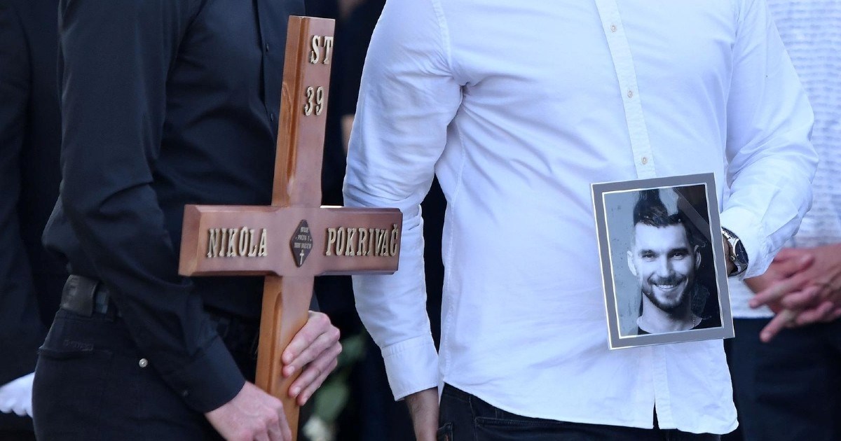 FOTO Posljednji ispraćaj Nikole Pokrivača. Došao velik broj poznatih