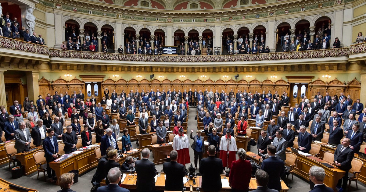 Švicarska danas glasa o zabrani suradnje s NATO-om i sankcija