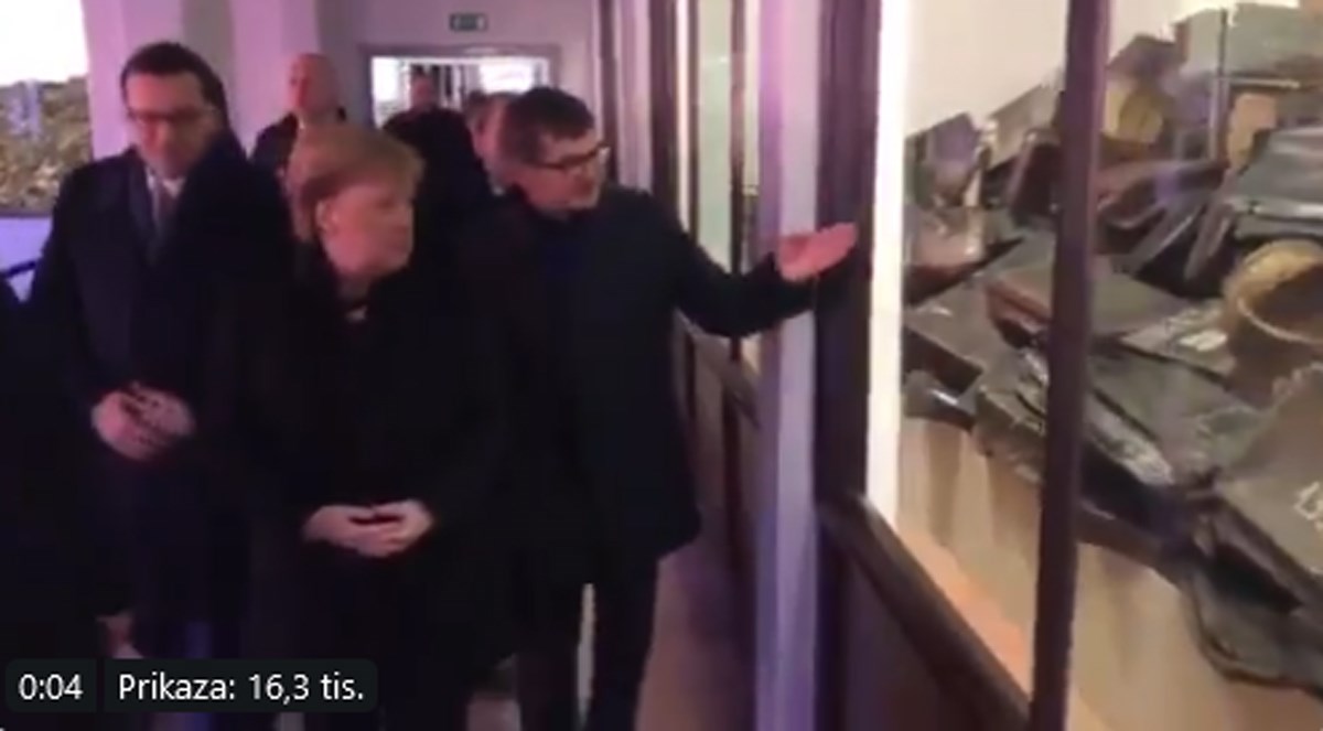 Merkel prvi put u Auschwitzu