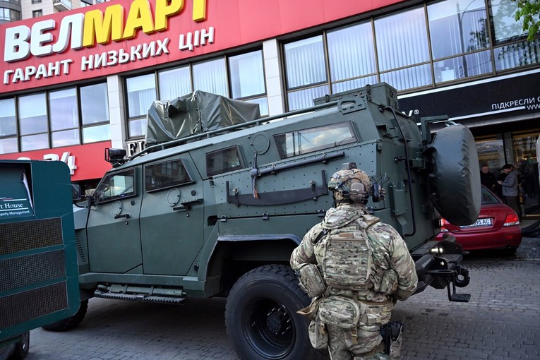Smijenjen cijeli vrh kijevske policije nakon bježanja policajaca usred pucnjave