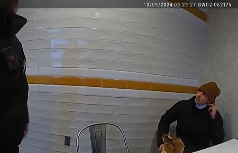 VIDEO Objavljena snimka uhićenja Luigija Mangionea u McDonald'su