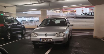 Parkiram kao idiot: I dva su mu parkirna mjesta premalo