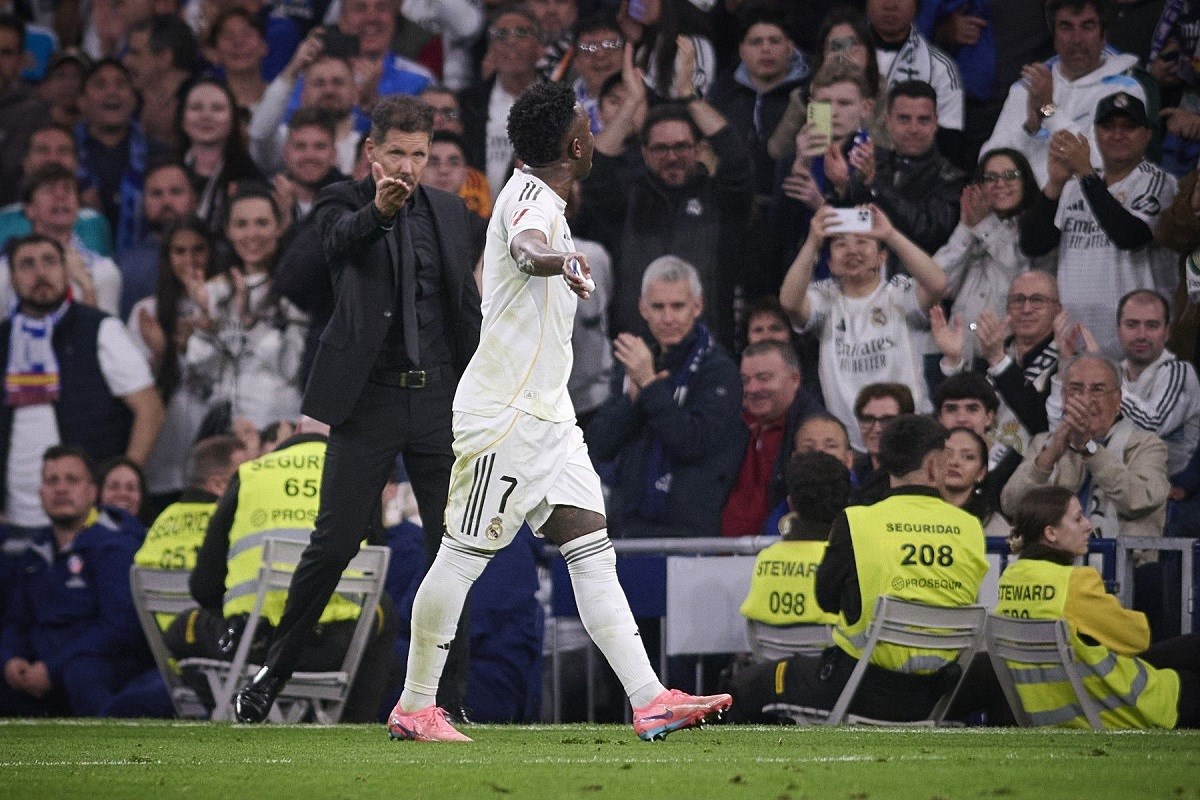 Simeone u siječnju Viniciusu: "Florentino će te potjerati". Vini mu je sad odgovorio