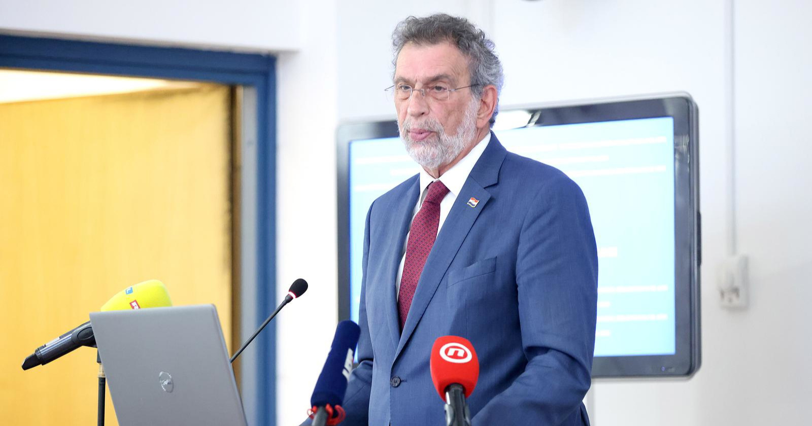 Fuchs: Profesori bi mogli raditi do 67. godine
