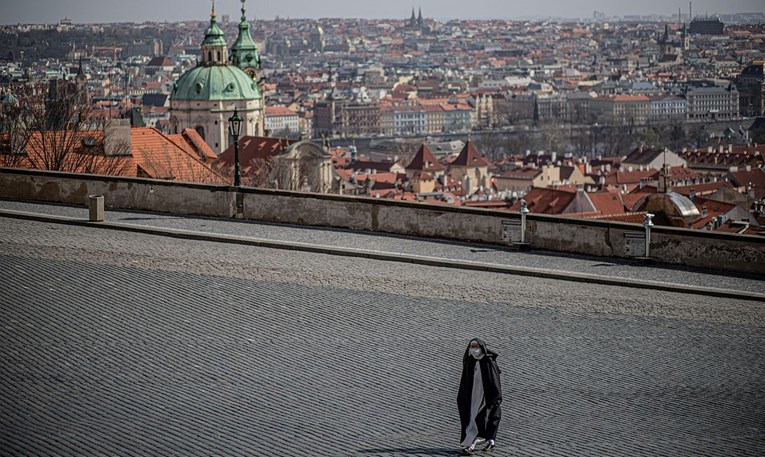 U Češkoj situacija stabilna, do lipnja bi se život mogao vratiti u normalu