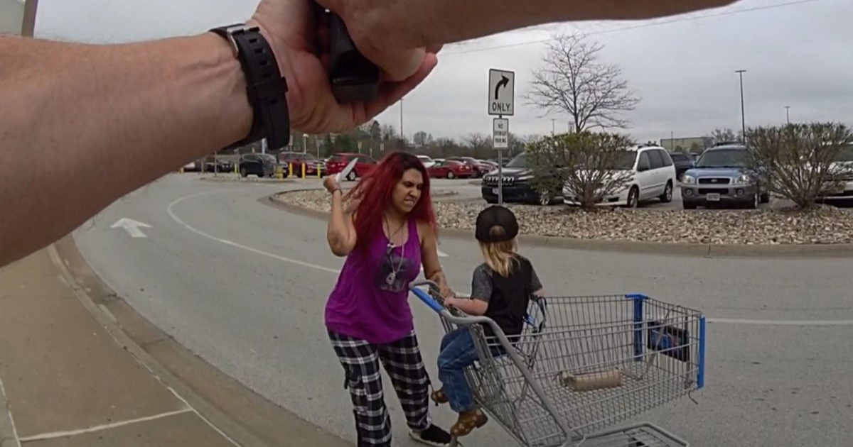 Amerikanka nožem napala dijete u Walmartu. Policija je ubila