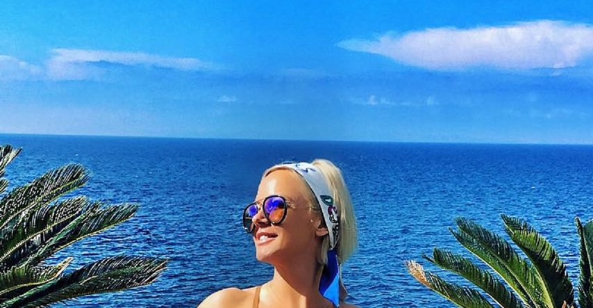 Maja Šuput odmara na Ibizi u prekrasnom jednodijelnom kupaćem