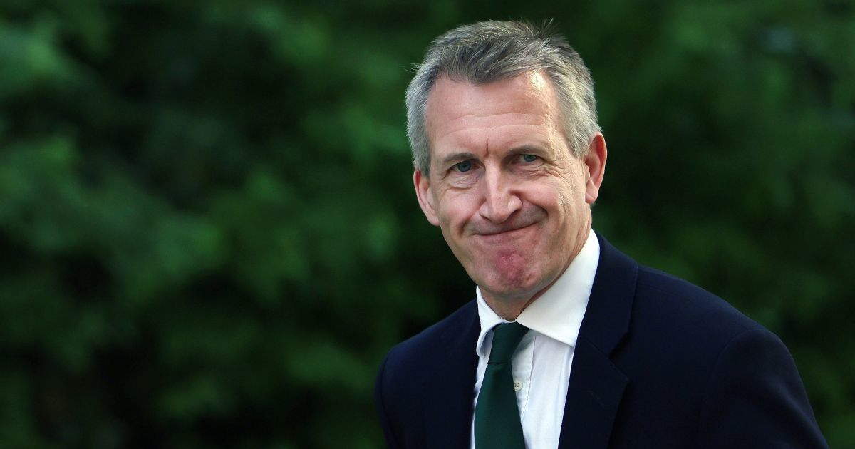 Britanski ministar obrane na Islandu: Rusija prijeti nad vodom, pod vodom, na kopnu...