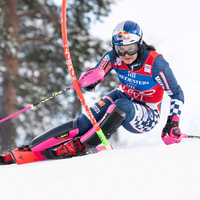 Ljutić završila šesta u prvom slalomu sezone. Nadmoćna pobjeda Shiffrin