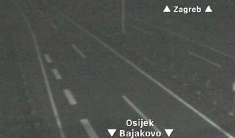 Kamion na autocesti kod Slavonskog Broda probio ogradu, nema ozlijeđenih