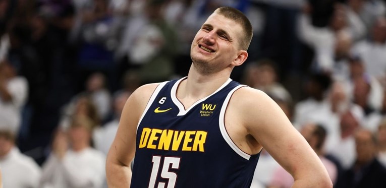 VIDEO Jokić vratio Nuggetse iz ponora pa promašio slobodno bacanje za pobjedu