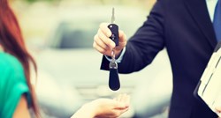 Ovih pet stvari ne smijete reći prodavaču ako kupujete auto