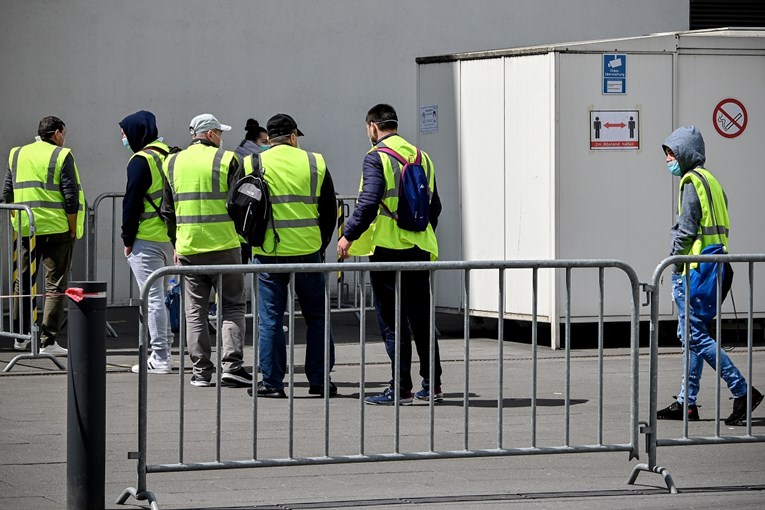 Tisuće Nijemaca moraju u karantenu, koronavirus se pojavio u klaonici