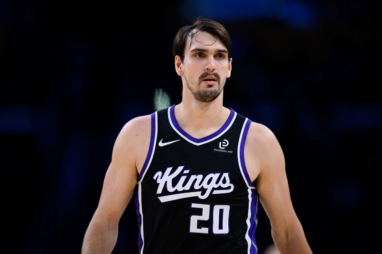 Dario Šarić promijenio klub