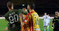 "Samoubojstvo Cagliarija": Vodili 2:0, a onda im je golman šakom opalio rivala