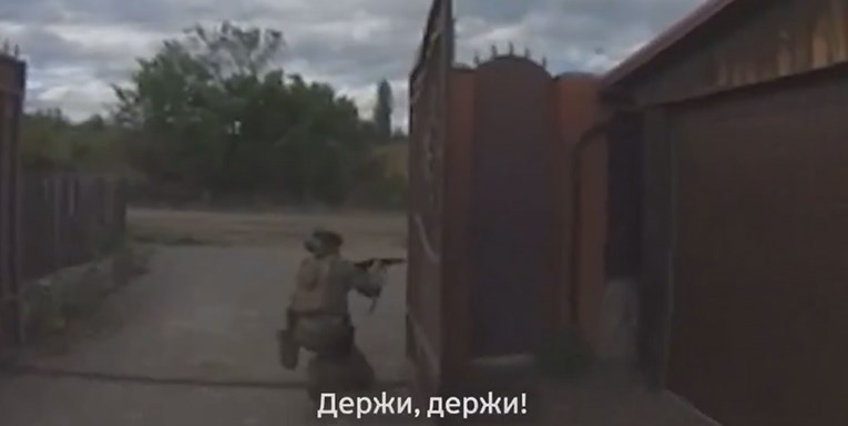 VIDEO Ukrajinci objavili snimku žestokih uličnih borbi za važan grad na sjeveru