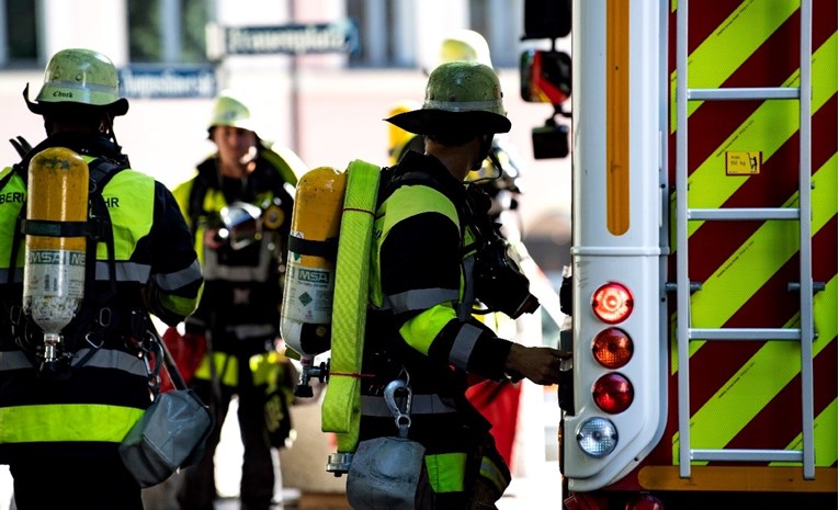 Vatrogasci u Njemačkoj na Novu godinu spasili tinejdžera iz dimnjaka