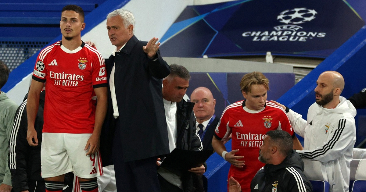 Mourinho o Ivanoviću: Smeta me kad se izmišljaju stvari o igračima koji su mi dragi