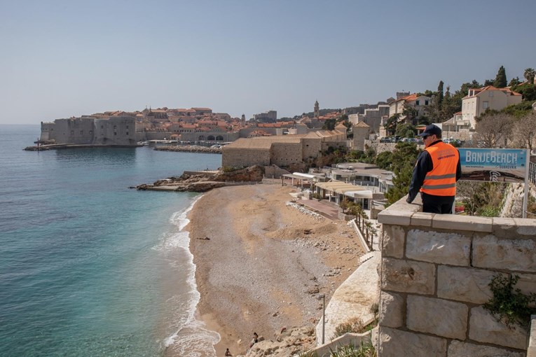 U Dubrovniku dvoje novozaraženih, policija je dobila više dojava o tulumima