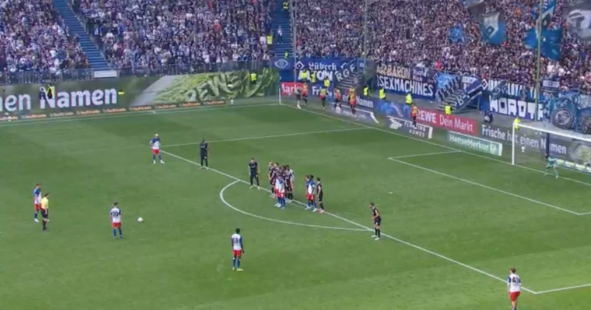 VIDEO Čudesni Vušković ne prestaje oduševljavati. Sada je zabio iz slobodnjaka