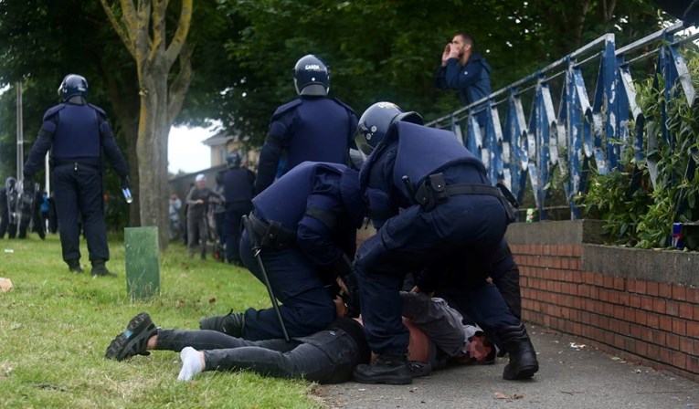 Više ljudi izbodeno u Dublinu, napadač uhićen