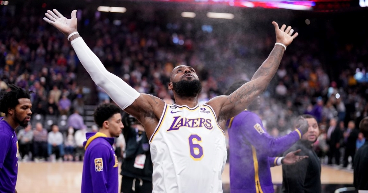 Pogledajte koš kojim je LeBron James ispisao povijest NBA lige