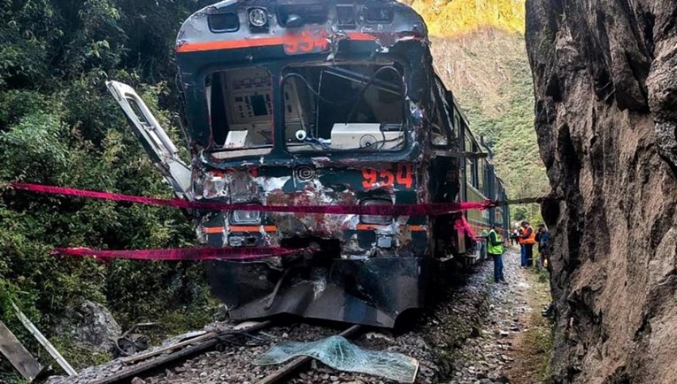 VIDEO Teška nesreća u Peruu: Sudar vlakova na putu prema Machu Picchuu
