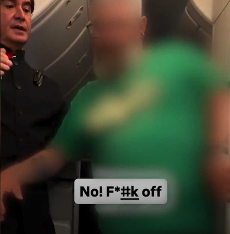 Let Qantasa preusmjeren nakon što je putnik ugrizao člana posade