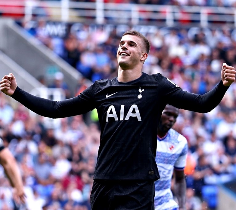 Navijači Tottenhama poludjeli za Vuškovićem: "Najbolji igrač svih vremena"