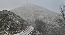 FOTO Snijeg je zabijelio i Biokovo, pogledajte prekrasne prizore