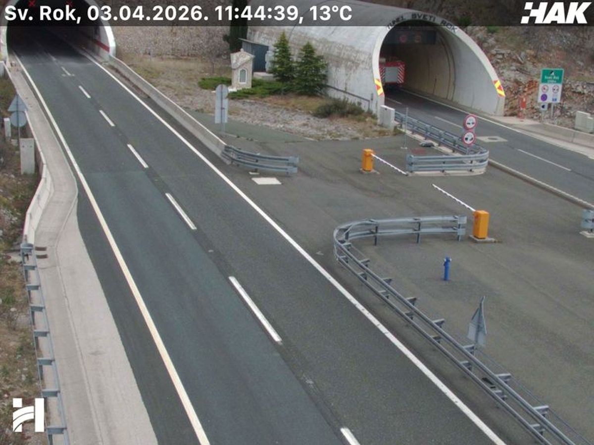 Zatvorena A1 između Svetog Roka i Posedarja. Bura puše do 165 km/h